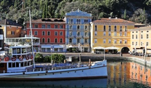  Hotel Europa - Skypool & Panorama in Riva del Garda 
